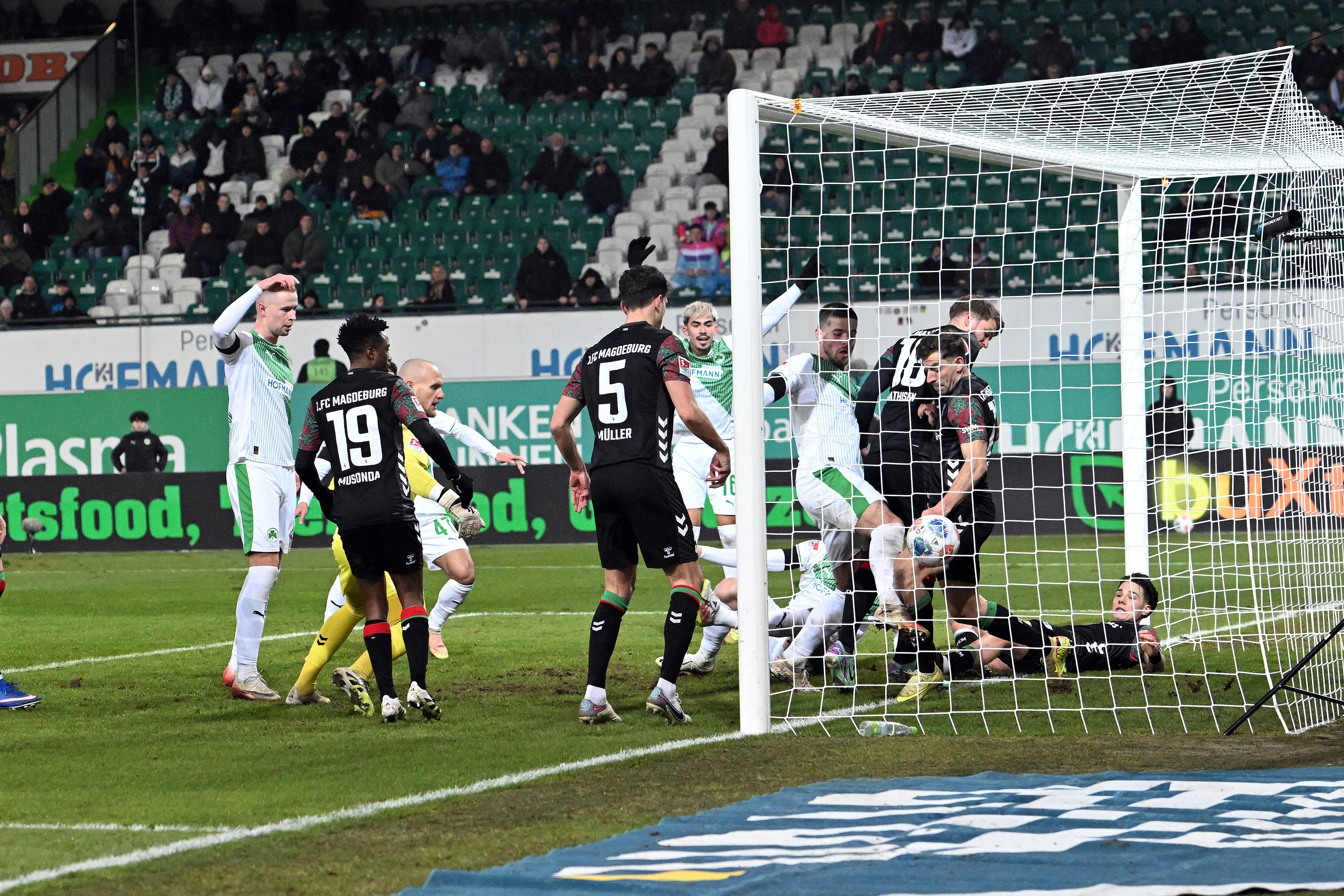 Imagine Stire Meci total NEBUN: în minutul 47 era 4-5, iar ceea ce a urmat i-a făcut să exclame: ”N-am mai văzut așa ceva” | 2review.ro