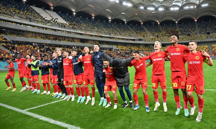 Fotbalistii stelisti Luis Phelipe De Souza Figueiredo, Joyskim Aurelien Dawa Tchakonte, Valentin CreĂ�â€şu, IonuĂ�â€ş Constant