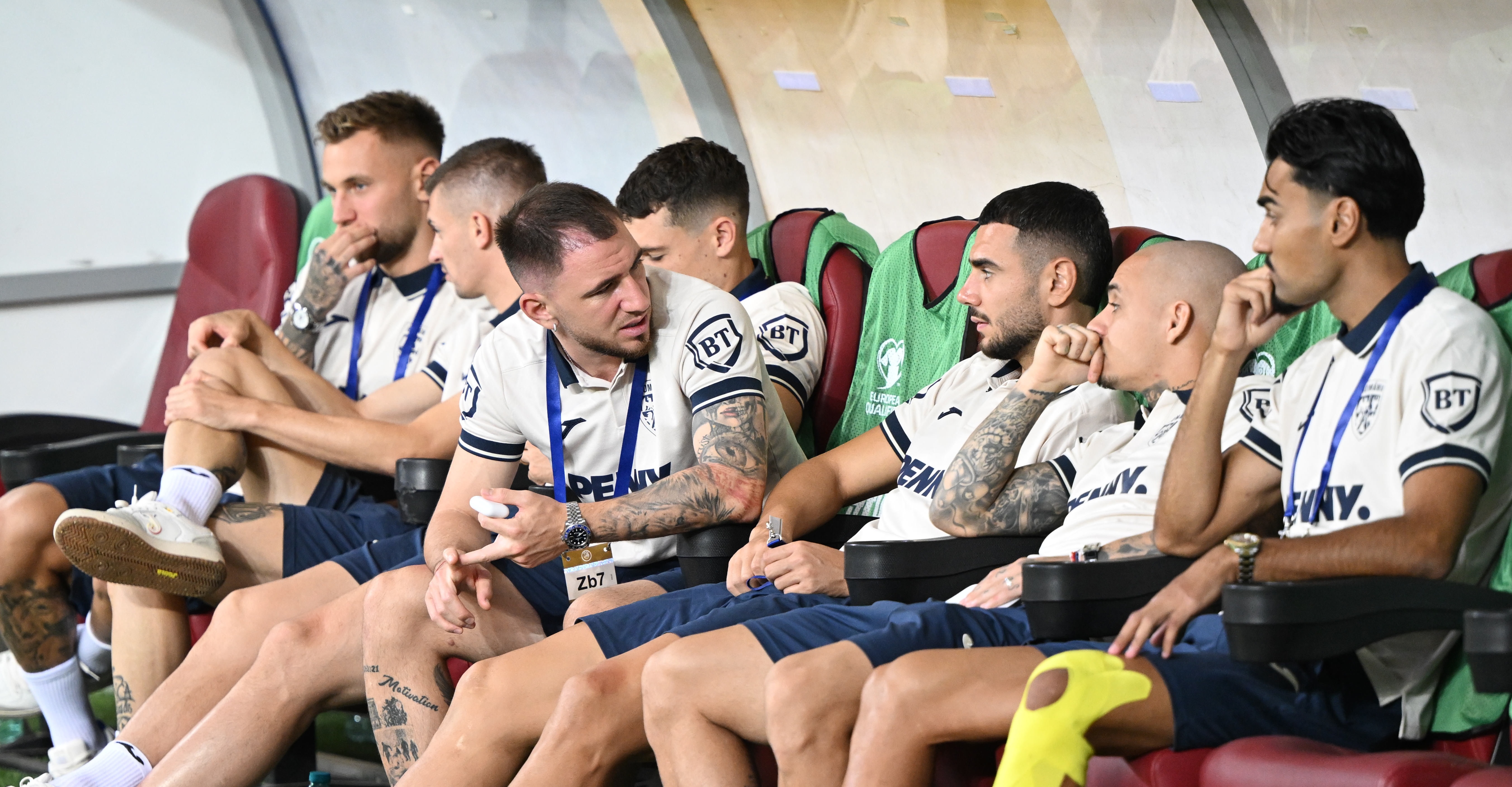 Imagine Stire S-a operat înaintea barajului cu Turcia! Ce se întâmplă cu fotbalistul de la naționala României | 2review.ro