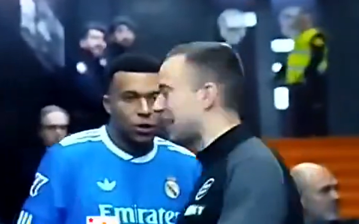 Imagine Stire Derapaj grav! Kylian Mbappe, filmat în timp ce îl jignește și înjură pe arbitru: Nu mai vorbești? | 2review.ro