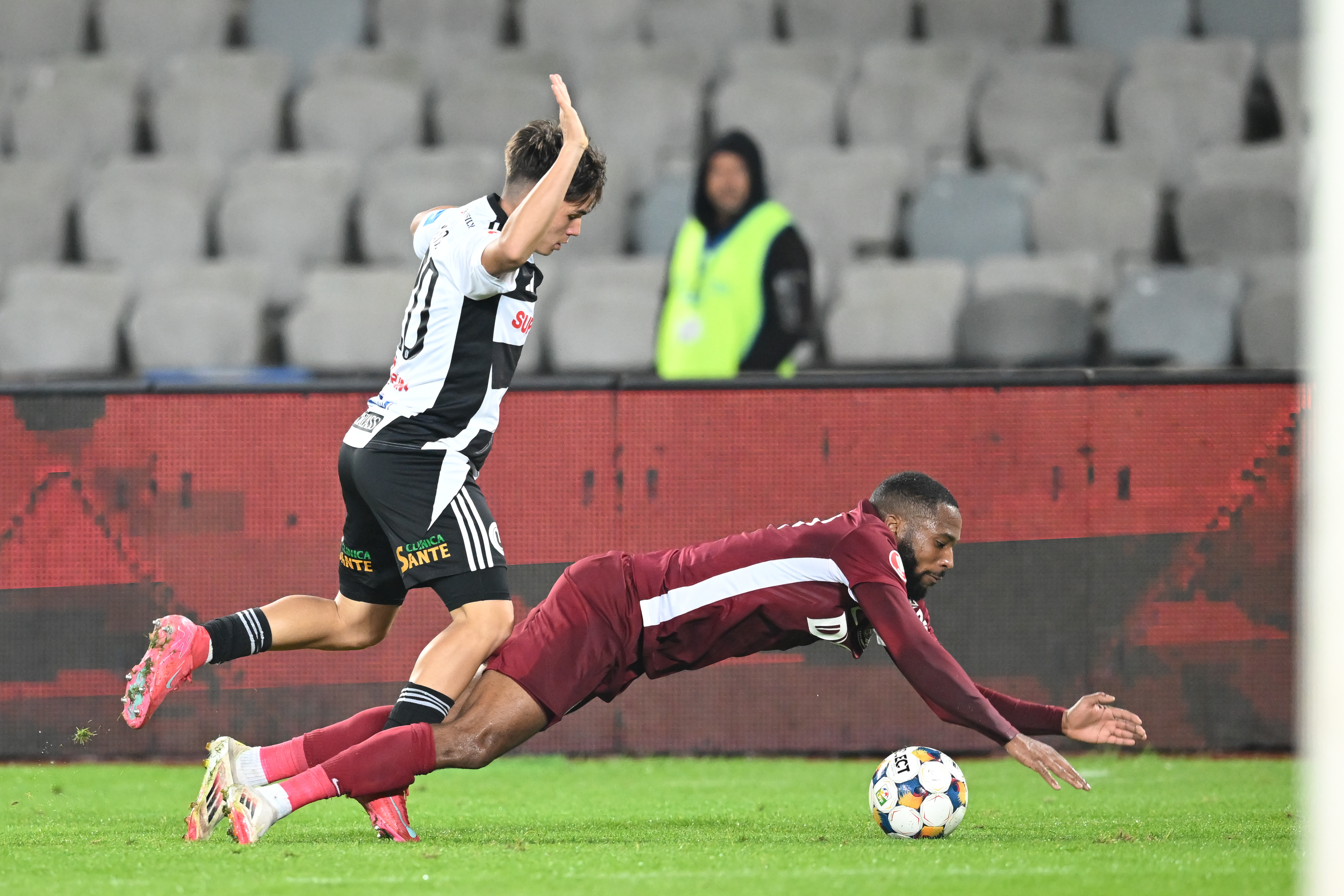 Au bătut palma! A plecat de la 'U' Cluj și a semnat cu alt club din SuperLiga