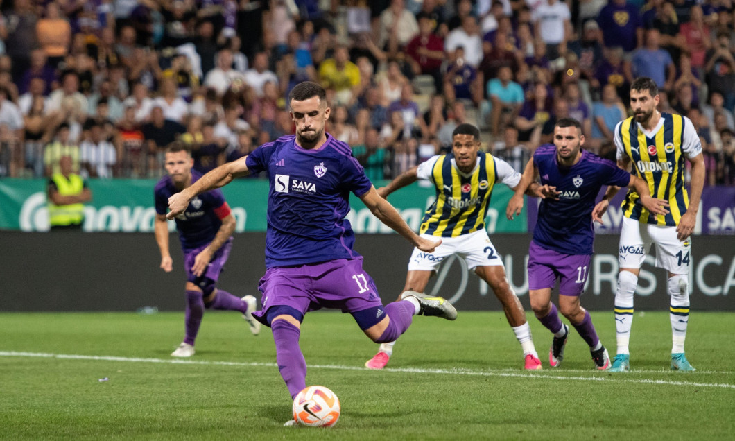 Arnel Jakupovic of Maribor shoots a penalty during the UEFA Europa Conference League 3rd qualifying round second leg match between Maribor and Fenerbahce at Ljudski Vrt Stadium. Final score; Maribor 0:3 Fenerbahce.