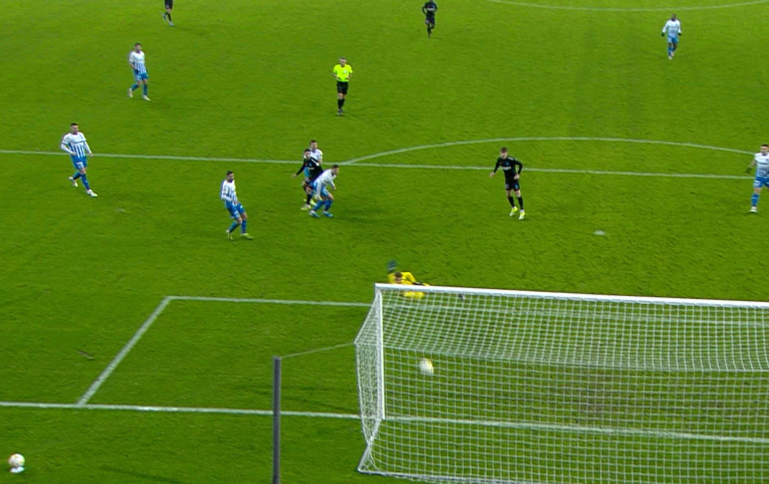 Imagine Stire Universitatea Craiova - FCSB 2-2. ”Roș-Albaștrii”, eliminați din Cupă. Gloria Bistrița - UTA 1-0. Gazdele, în sferturi | 2review.ro