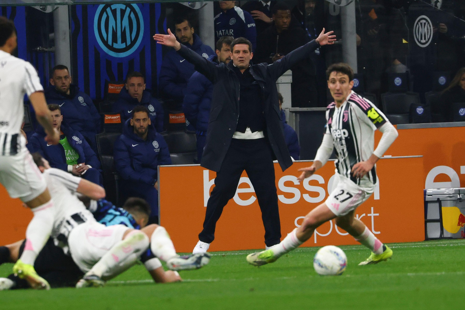 ”La momentul potrivit”. Ce a scris presa din Italia despre Cristi Chivu, după succesul uriaș cu Juventus! Nota românului