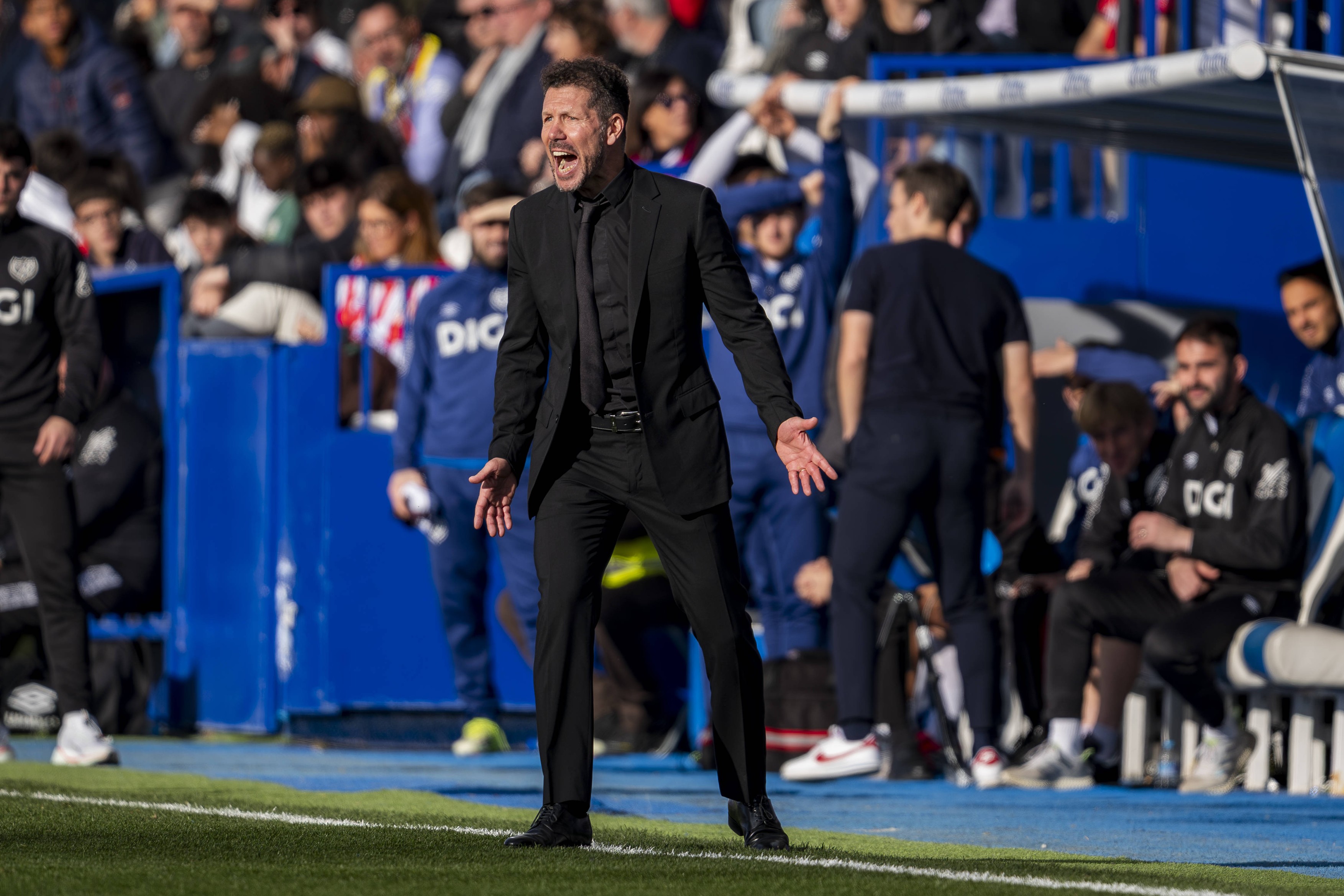 Imagine Stire Diego Simeone și Jan Oblak s-au contrazis, după ce Andrei Rațiu și Rayo i-au umilit | 2review.ro