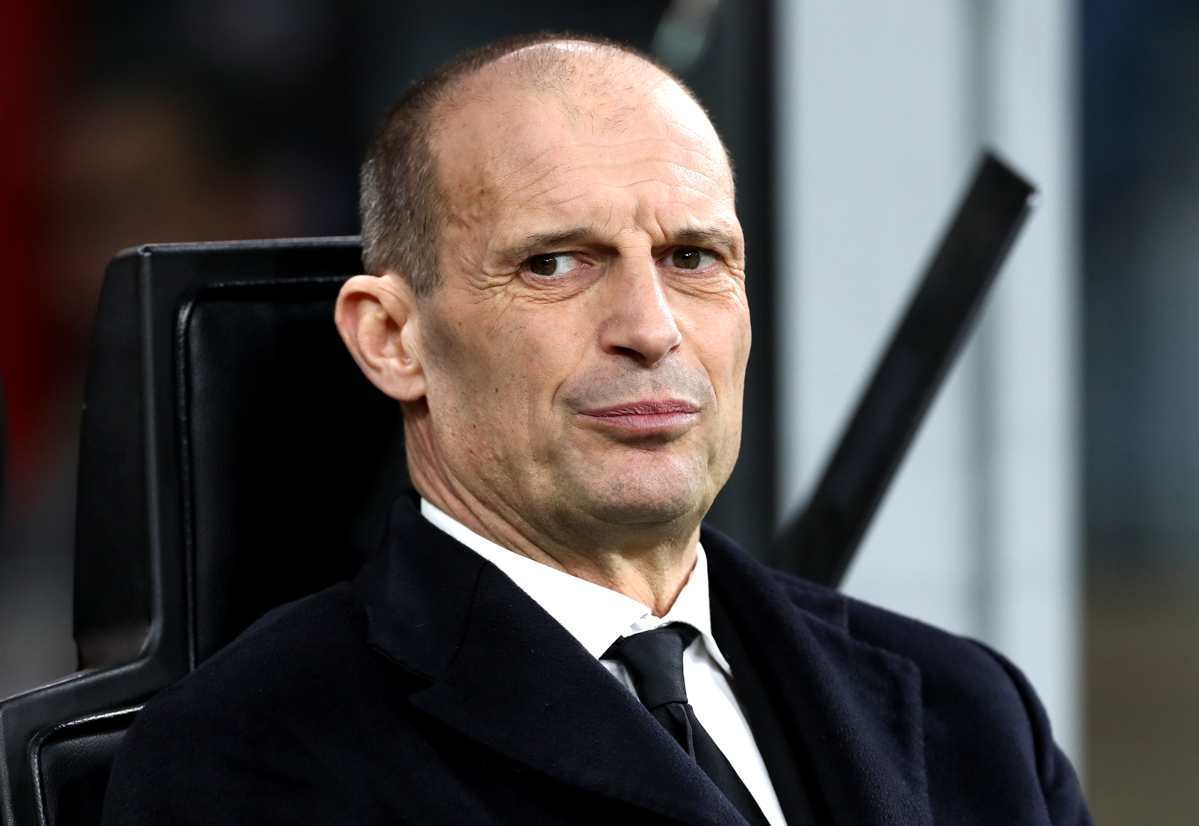 Imagine Stire Surpriză! Massimiliano Allegri ar putea pleca de la Milan direct la o rivală din Serie A | 2review.ro