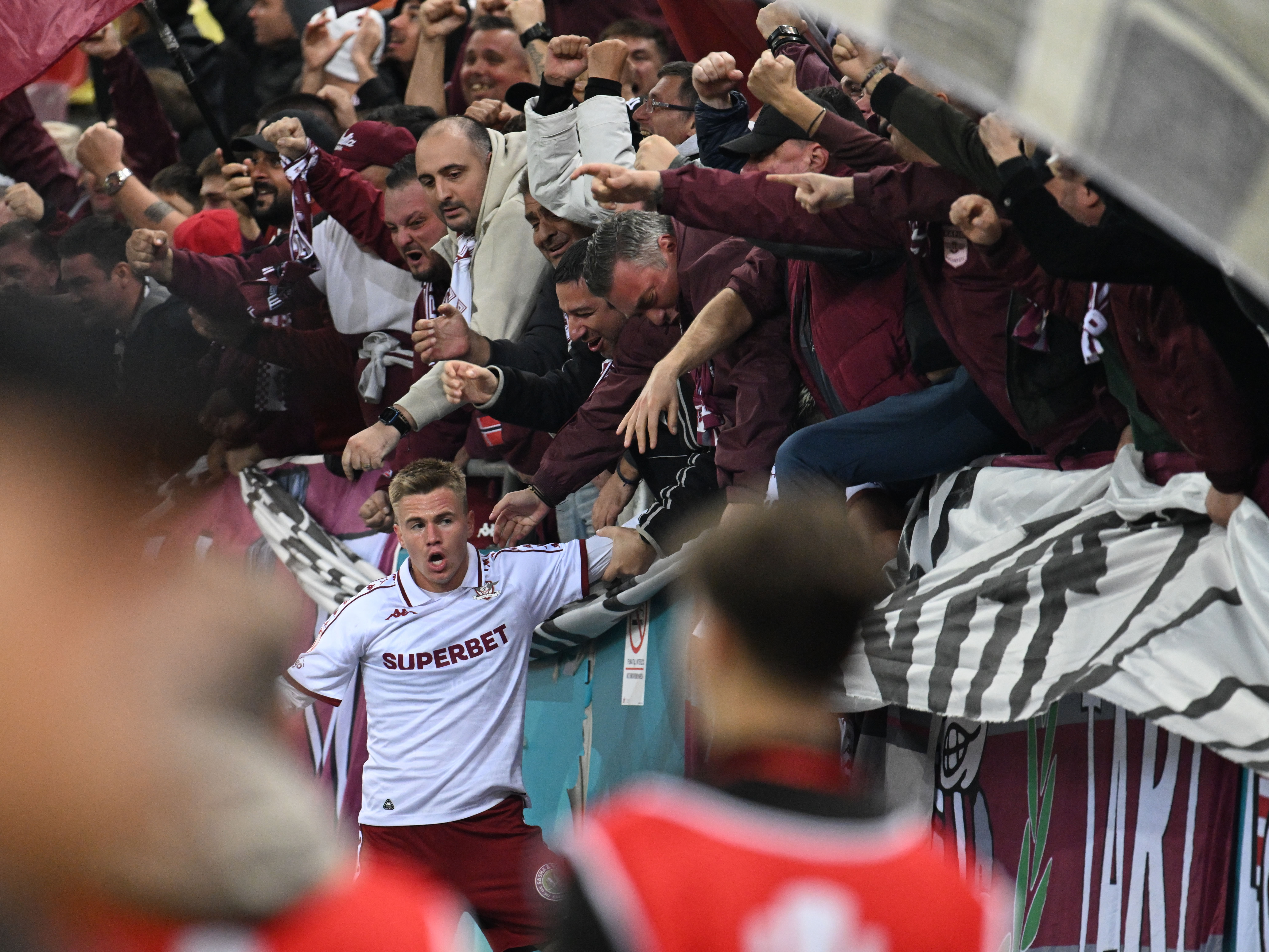 Imagine Stire Câte bilete a vândut Rapid pentru meciul cu Dinamo. A mai rămas o zi până la derby | 2review.ro