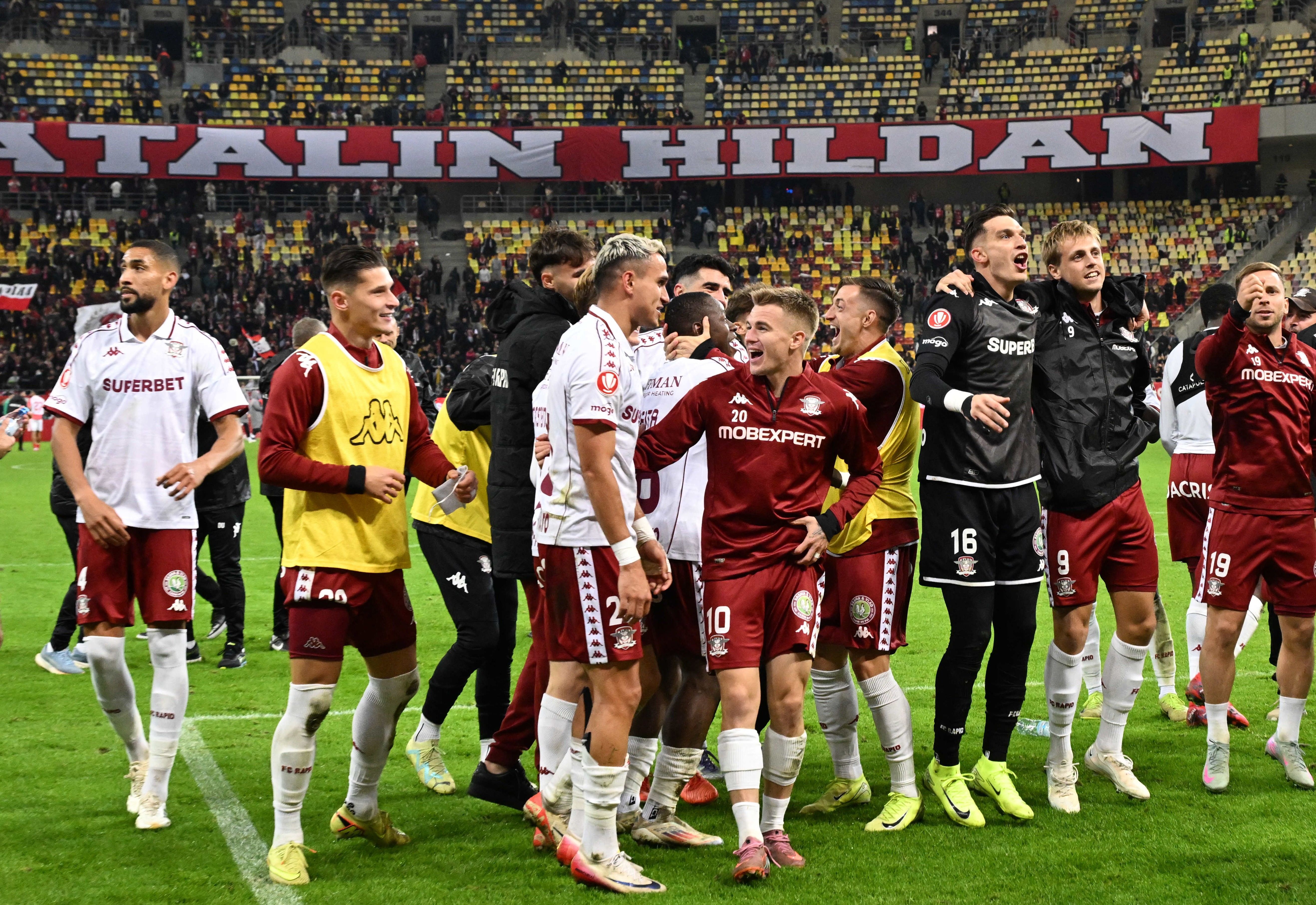 Imagine Stire Surpriză la Rapid chiar înaintea derby-ului cu Dinamo: Costel Gâlcă l-a inclus în lot! | 2review.ro