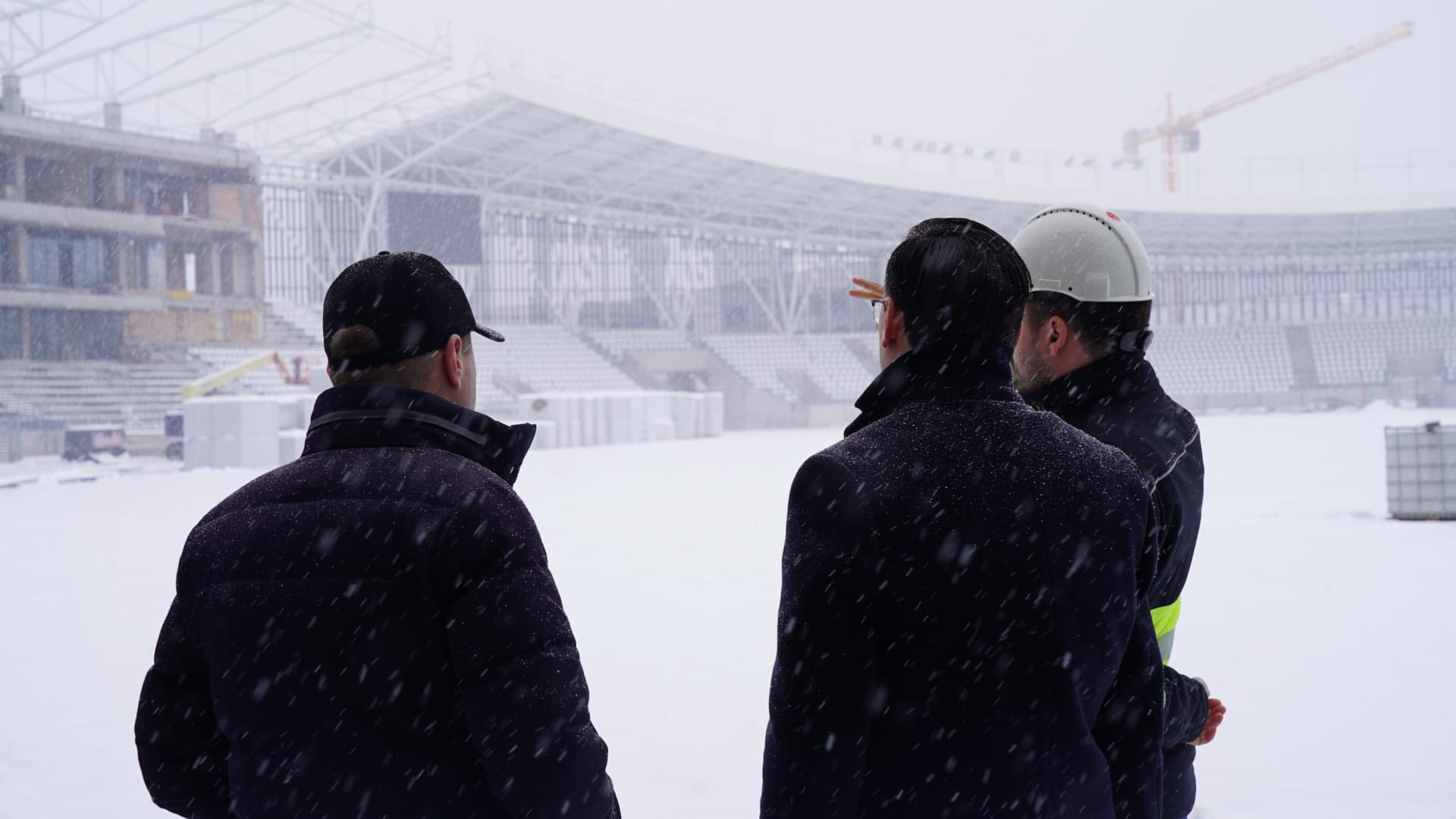 Imagine Stire Aproape de inaugurare! Răzvan Burleanu a mers în vizită pe noul stadion din România | 2review.ro