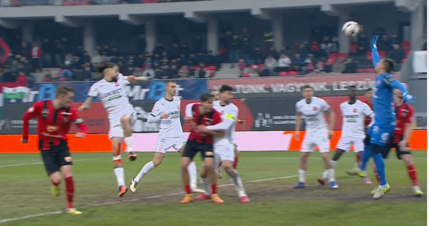 Imagine Stire Csikszereda - Hermannstadt 2-1, ACUM, Digi Sport 1. GOOOL! Trif a marcat spectaculos! | 2review.ro