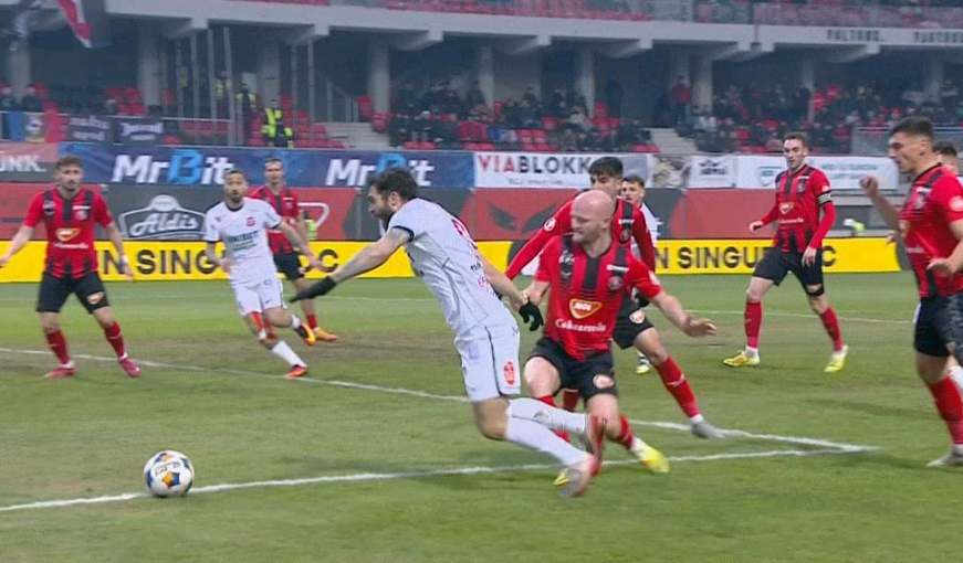 Imagine Stire Trebuia Hermannstadt să primească penalty cu Csikszereda? Marius Avram a dat verdictul | 2review.ro