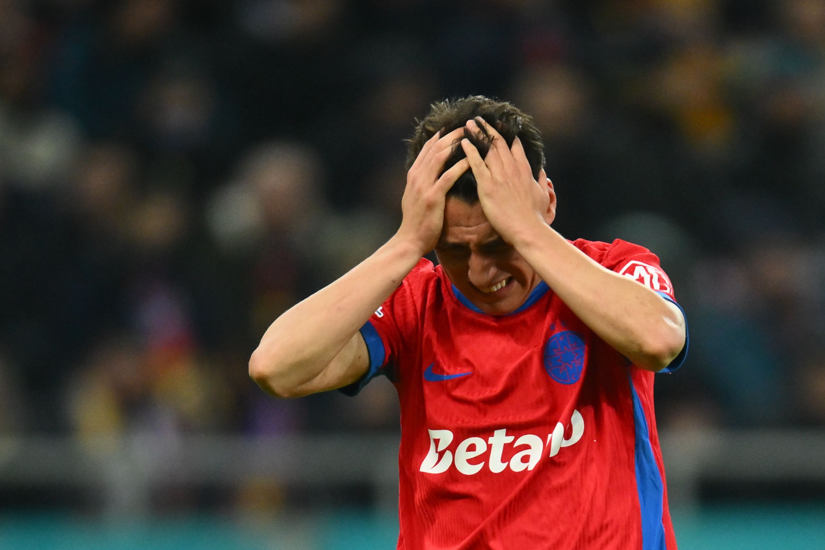 Imagine Stire Radunovic, în conflict cu FCSB?! Ce decizie ar fi luat după ce Gigi Becali a spus că-l amendează | 2review.ro