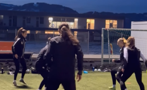 Imagine Stire ”Fără cuvinte”. A filmat pe ascuns fotbalistele, iar acum și-a aflat pedeapsa: ”Acest incident ne-a afectat intimitatea” | 2review.ro