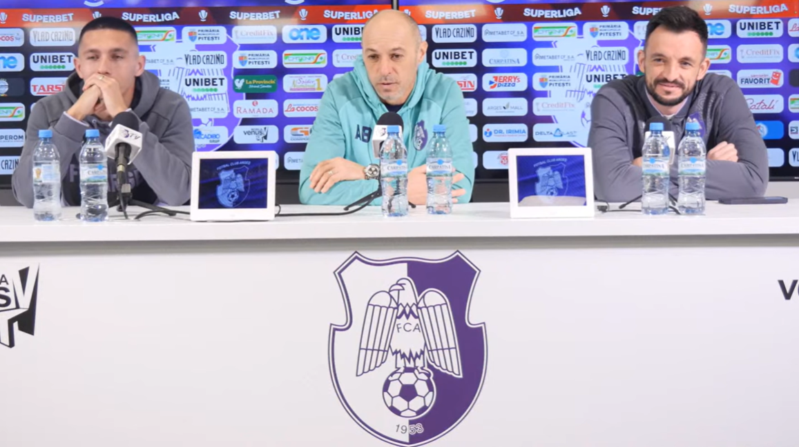 Imagine Stire E angajat la FC Argeș, dar a încheiat conferința cu ”Hai, Dinamo”. Apoi a vrut ca dovada să dispară | 2review.ro