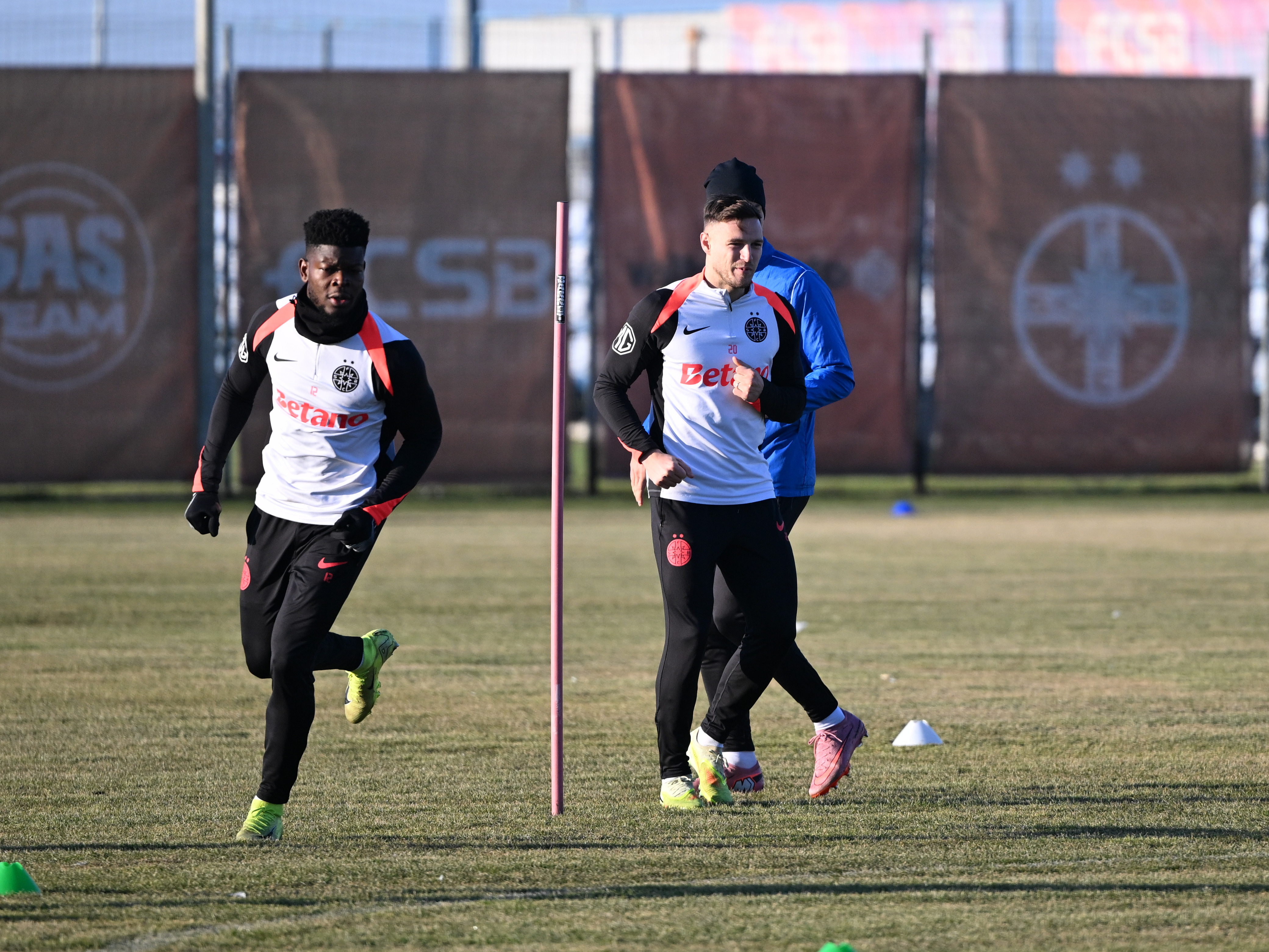 Imagine Stire OUT de la FCSB! Pleacă și dacă echipa se califică în play-off | 2review.ro