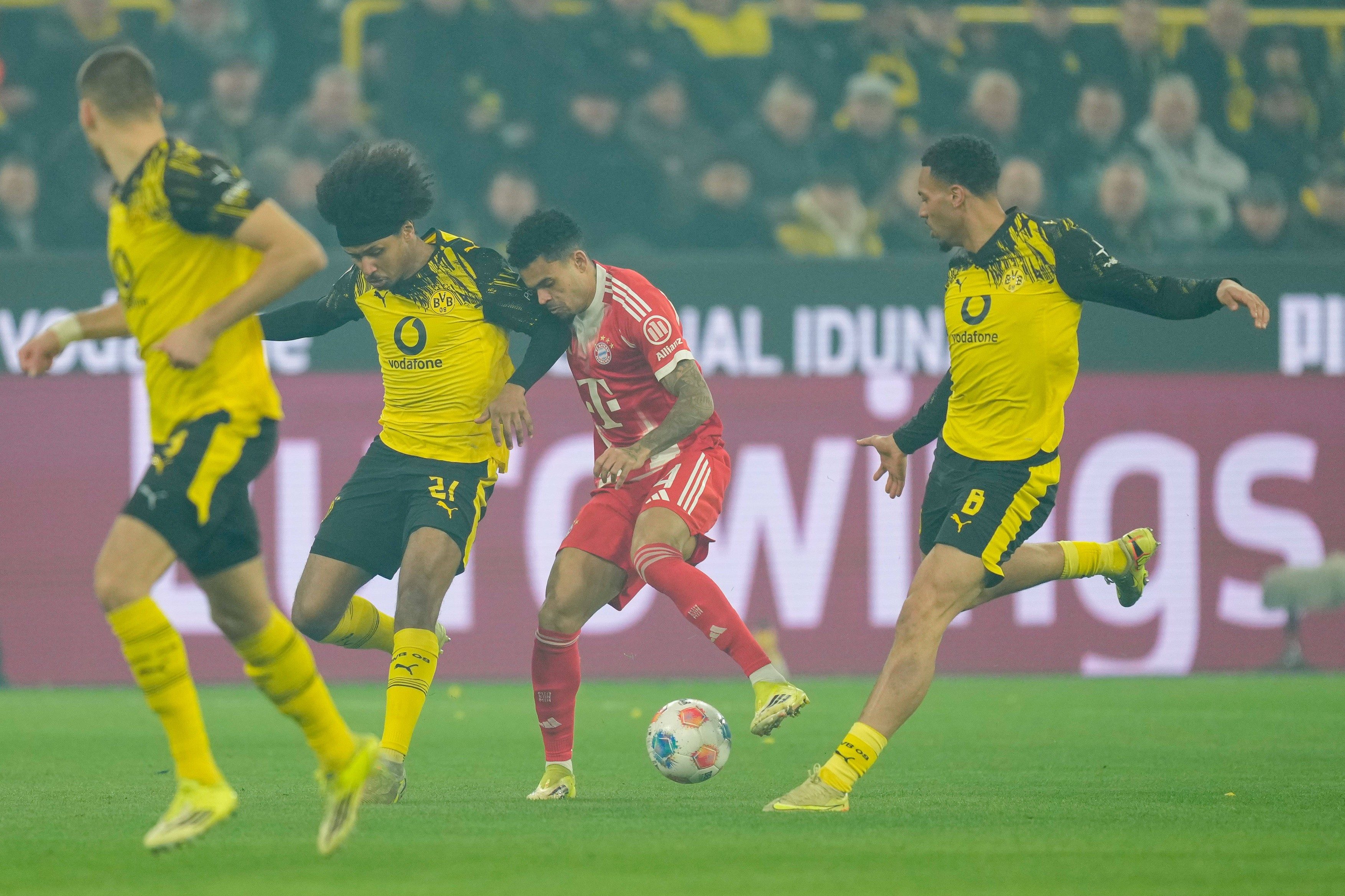 Imagine Stire Borussia Dortmund - Bayern Munchen 2-3, ACUM, Digi Sport 2. GOOL! Ce nebunie în Der Klassiker | 2review.ro