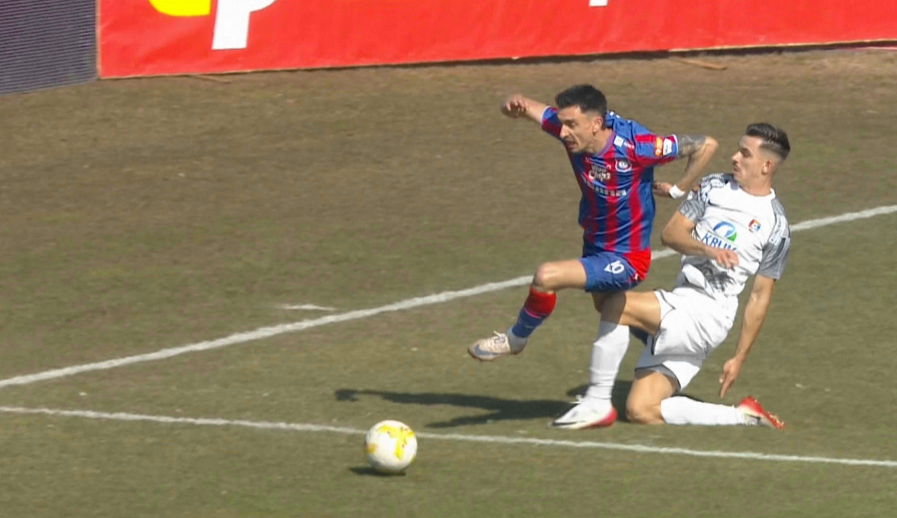 Imagine Stire Fază controversată în Liga 2! Penalty clar | 2review.ro