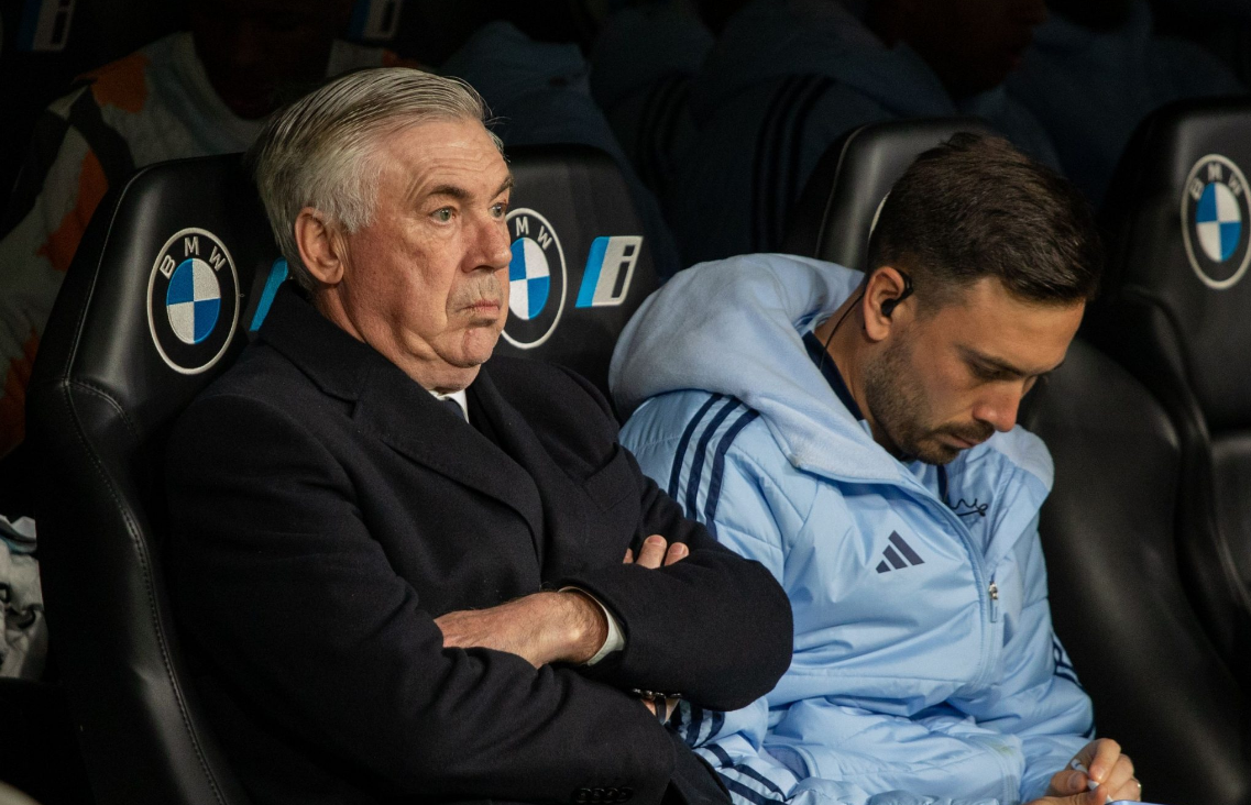 Imagine Stire Fiul lui Carlo Ancelotti a revenit cu ”coada între picioare” alături de tatăl său, după ce a dat ”chix” | 2review.ro