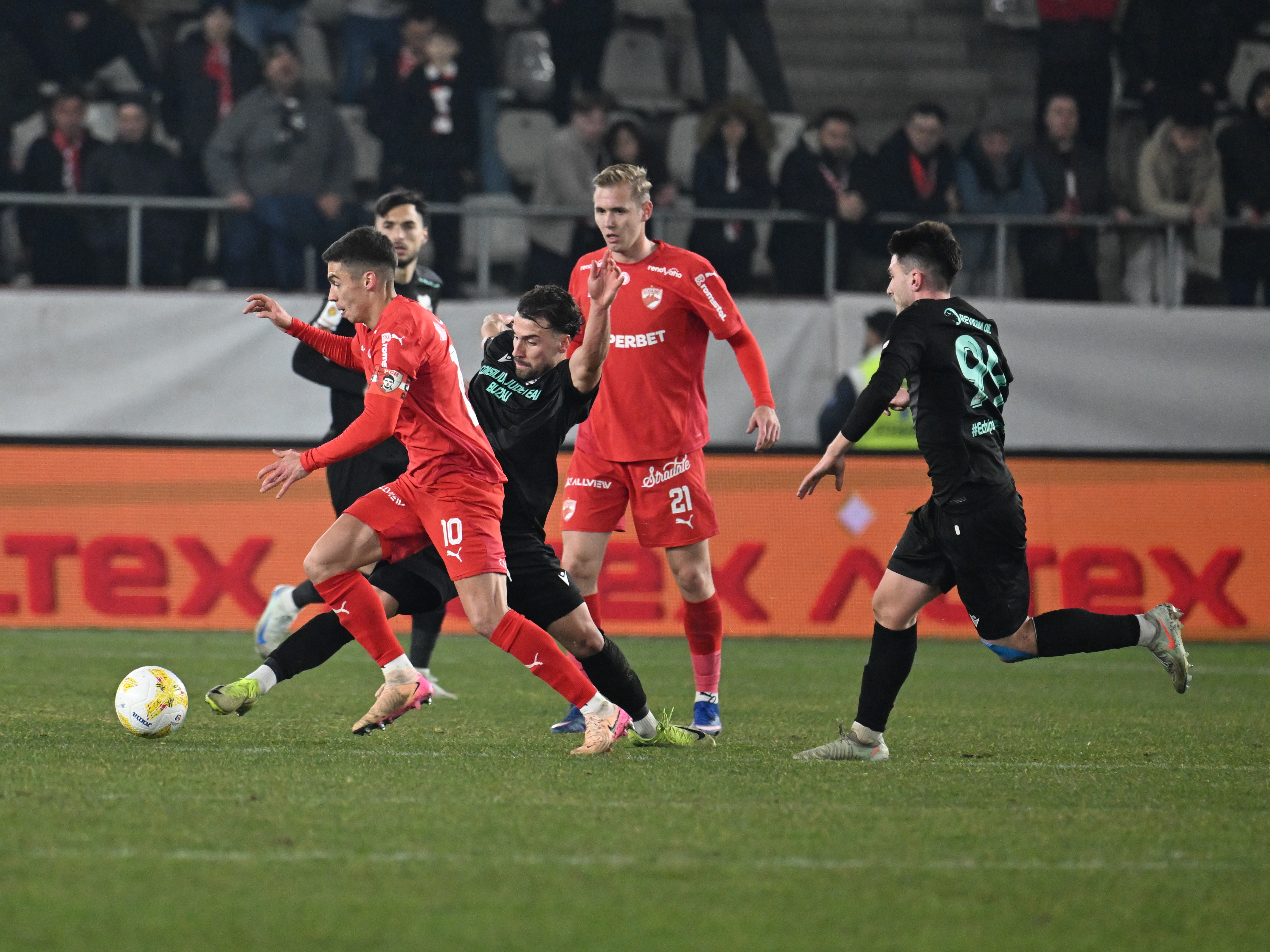 Imagine Stire Cristi Mihai a spus care este obiectivul lui Dinamo, după ce s-a calificat în semifinalele Cupei României | 2review.ro