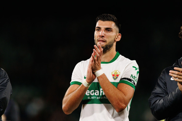 Elche, Spain. 23rd Nov, 2025. Rafael Rafa Mir Vicente (Elche CF) seen in action during the LaLiga EA SPORTS game between teams of Elche CF and Real Madrid FC at Estadio Manuel Martinez Valero. Final score; Elche CF 2:2 Real Madrid FC Credit: SOPA Images L