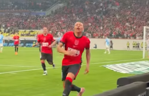 Imagine Stire ”Cel mai ciudat campionat de fotbal din lume” a început! Cinci români sunt angrenați în competiție | 2review.ro