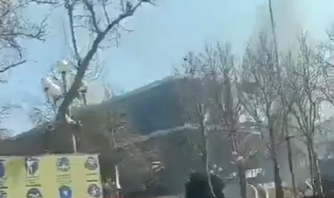 Imagine Stire Americanii și israelienii au făcut praf o arenă de 12.000 de locuri! Imaginile din Iran | 2review.ro