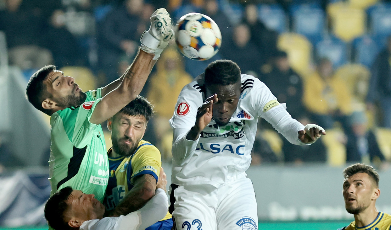 Imagine Stire FC Botoșani - Petrolul 0-1, ACUM, DGS 1. Două schimbări la pauză la gazde | 2review.ro