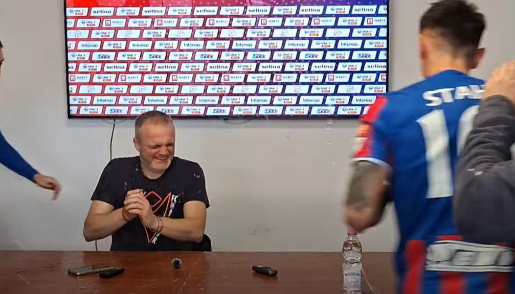 Imagine Stire Au intrat peste Erik Lincar la conferința de presă! Reacția antrenorului de la FC Bihor, după meciul cu Sepsi | 2review.ro