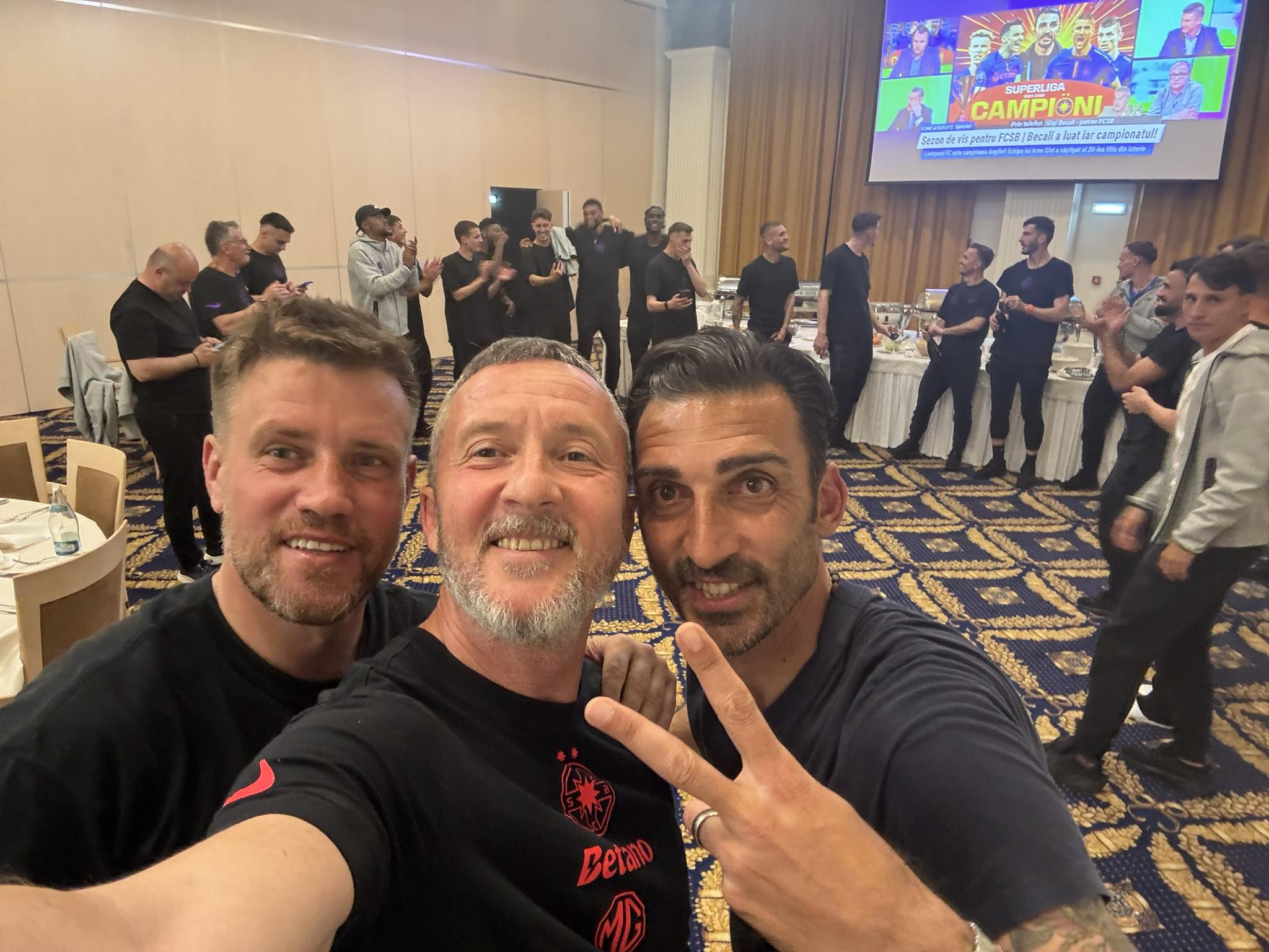 Mihai Stoica a scris doar șapte cuvinte, după ce Mihai Pintilii și Elias Charalambous au plecat de la FCSB