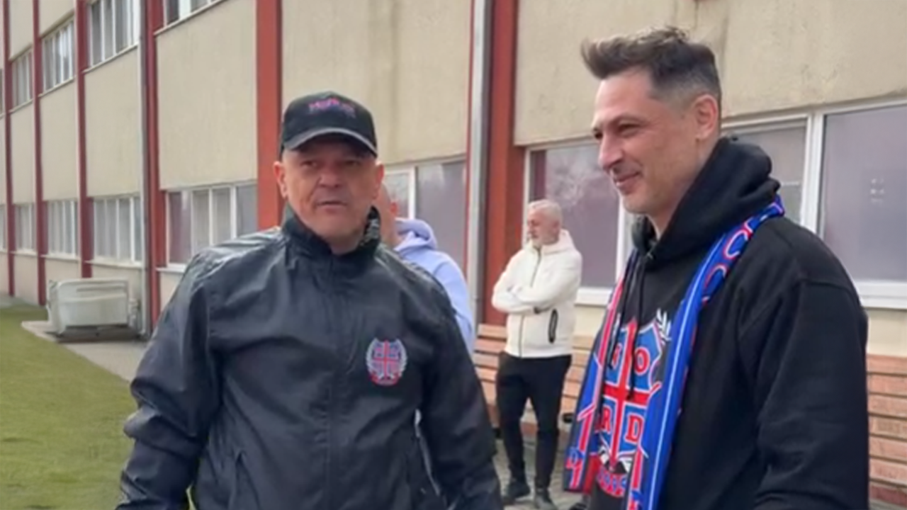 Mirel Rădoi a ajuns la baza FCSB-ului! Ce i-au strigat fanii și gestul făcut de antrenor