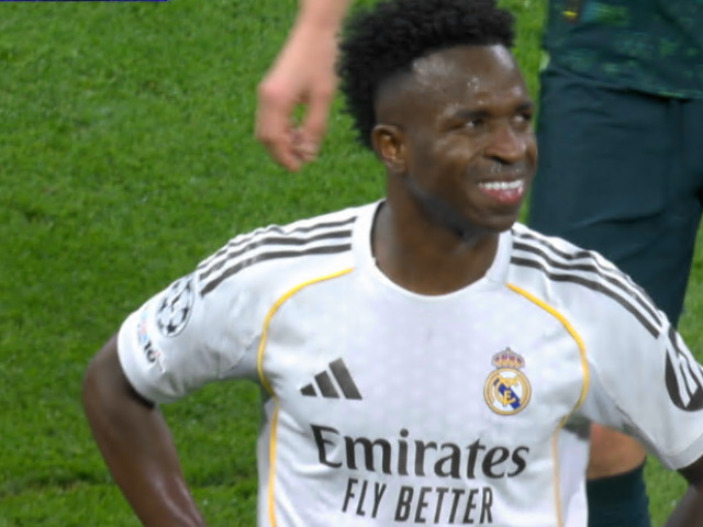 Poza pentru articolul Gestul lui Vinicius pe ”Bernabeu” după ce a ratat 11m cu Man. City. Camerele au surprins tot și lumea a fost mirată!