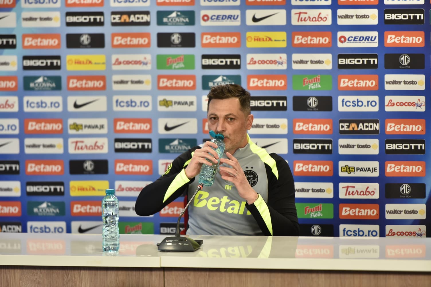 Imagine Stire Cu cine a vorbit Mirel Rădoi înainte să-i spună ”DA” FCSB-ului | 2review.ro