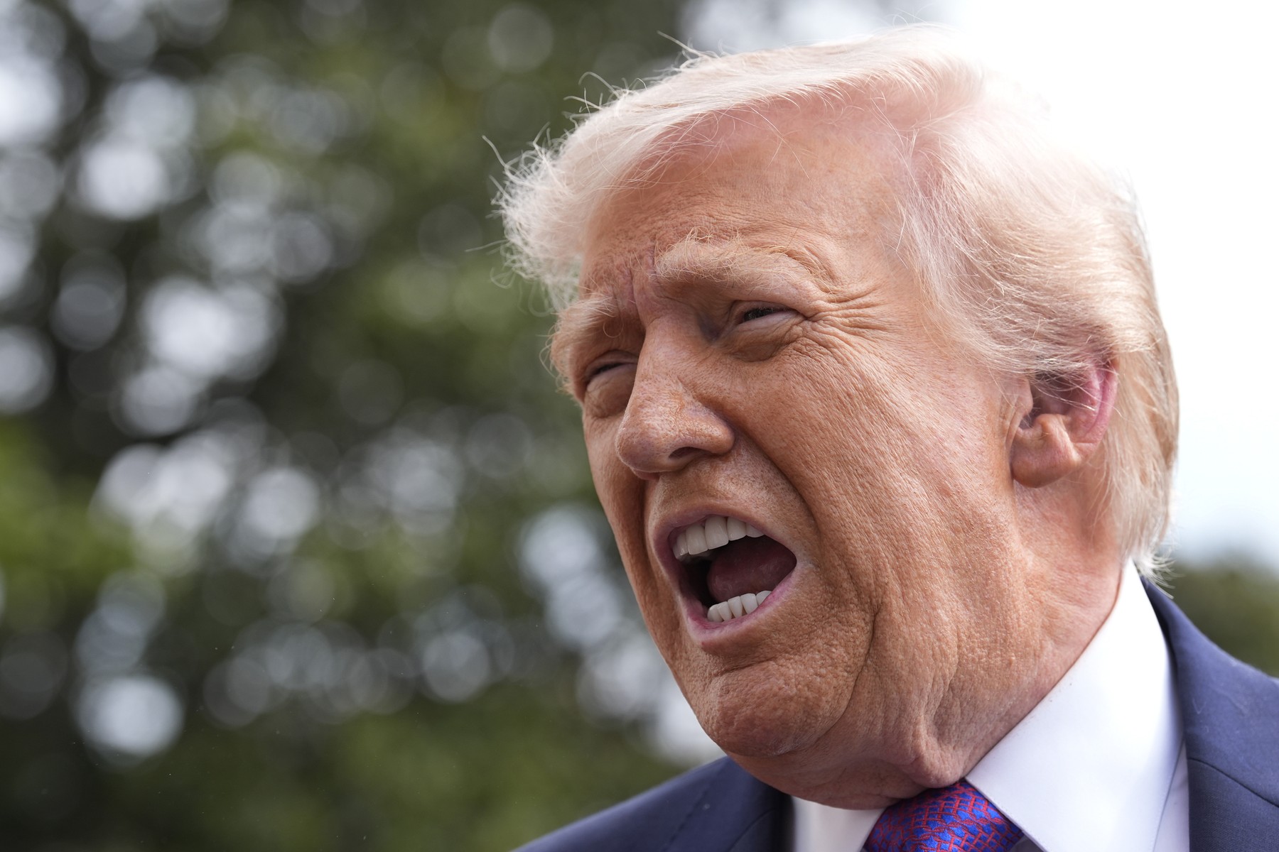 Imagine Stire Lovitură de teatru: Donald Trump a făcut anunțul așteptat de toată lumea despre Iran și a dat totul peste cap | 2review.ro