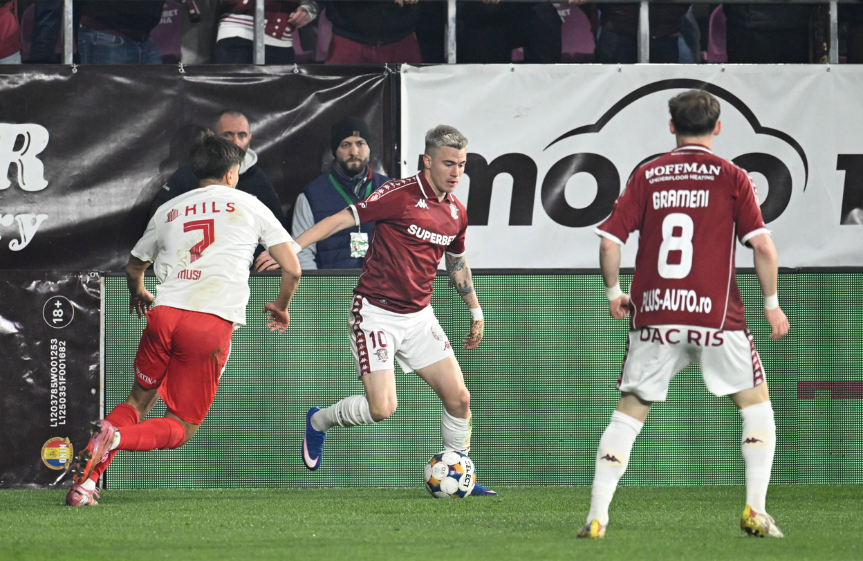 Imagine Stire Rapid - Dinamo 3-2. Victorie mare în Giulești! Gazdele au trecut pe primul loc în SuperLigă, după ce au învins rivala | 2review.ro
