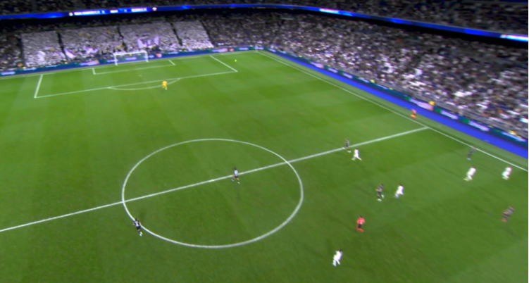 Imagine Stire Bernabeu a intrat în transă. Arda Guler a marcat un GOL de la 65 de metri pentru Real! Arbeloa și-a pus mâinile în cap | 2review.ro