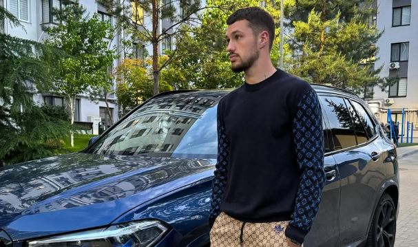 Imagine Stire Popescu: golgheter de meserie, samsar de mașini în timpul liber. ”Câștig mai mult decât din fotbal” + Cea mai mare lovitură | 2review.ro