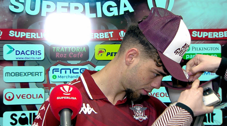 Imagine Stire Cum a apărut Andrei Borza la flash-interviu, după ce Rapid a câștigat derby-ul cu Dinamo! Ce a spus despre duelul cu Musi | 2review.ro