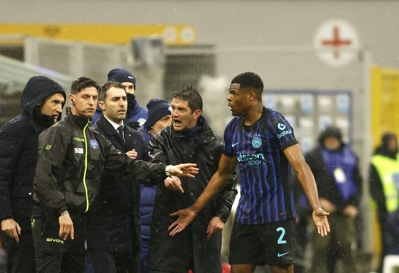 Imagine Stire A fost în centrul scandalului de la Inter - Atalanta și șefii de pe ”Meazza” au decis: i-au pus contractul pe masă | 2review.ro
