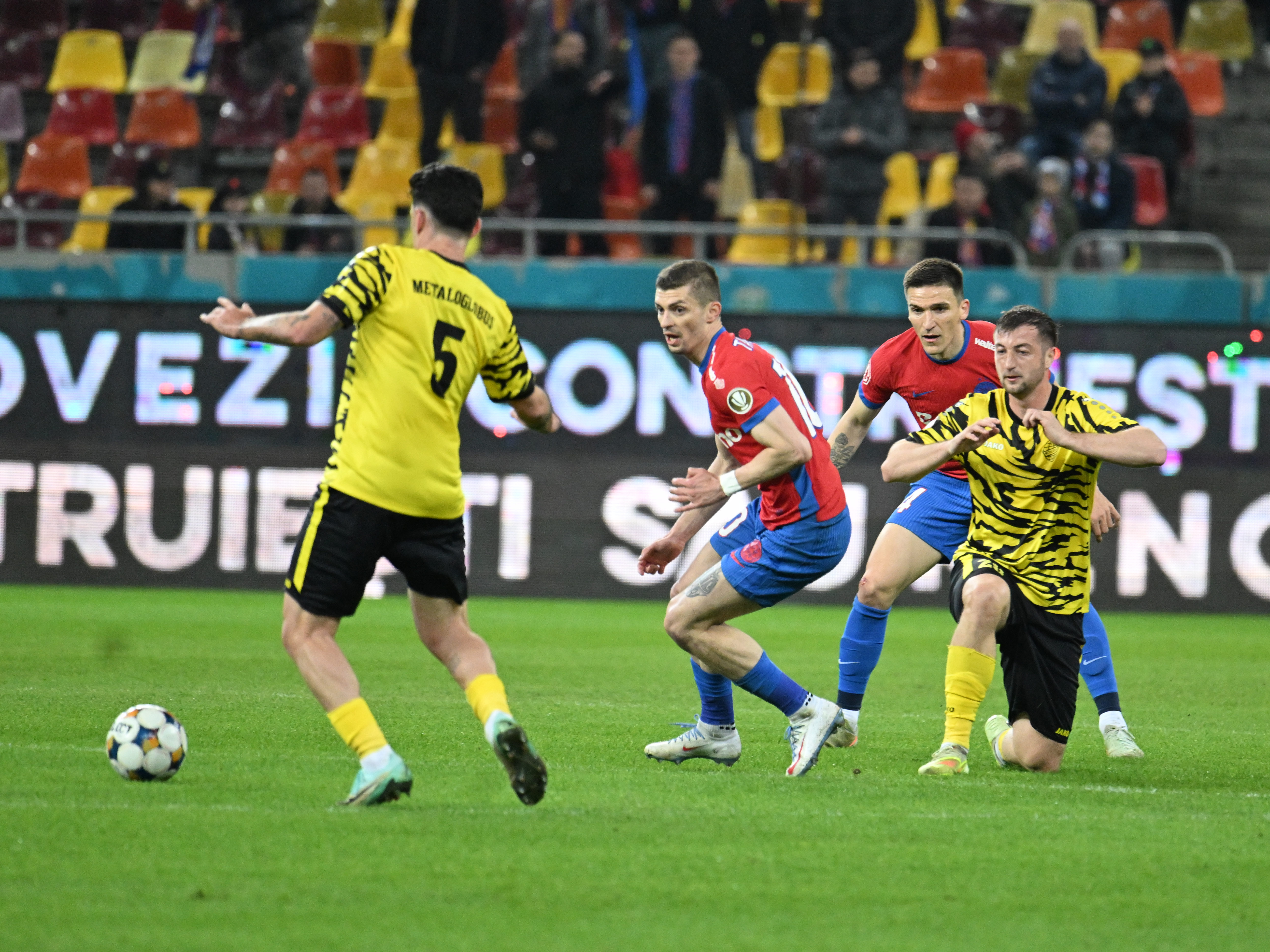 Imagine Stire FCSB - Metaloglobus 0-0. Pas greșit pentru campioană în play-out! Mirel Rădoi, debut cu stângul | 2review.ro