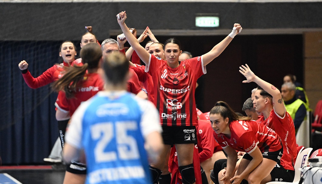 Imagine Stire CSM București - Gloria Bistrița 18-21 | Ardelencele, prima opțiune la titlu, cu 4 etape înainte de final | 2review.ro