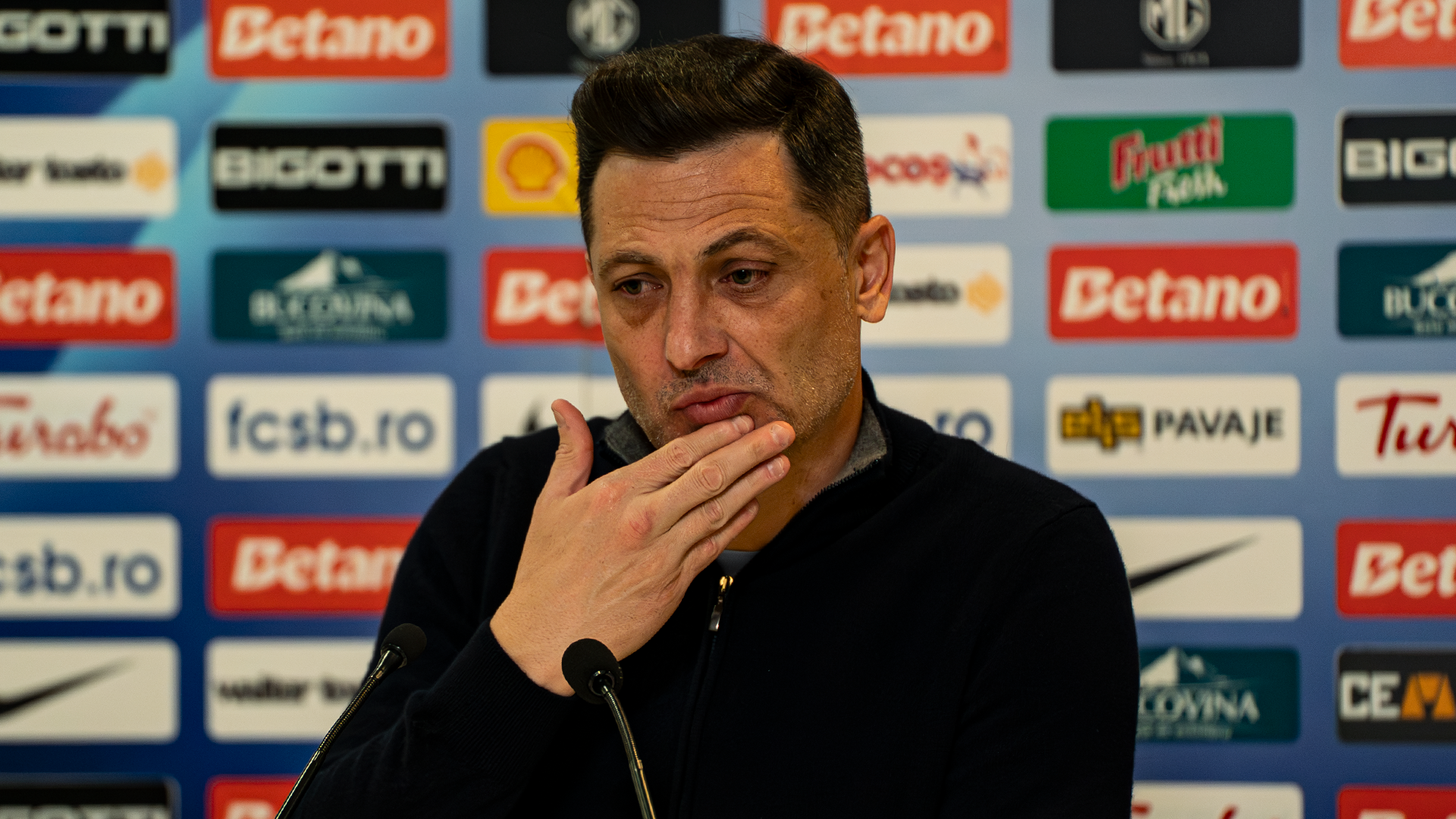 Imagine Stire Cine s-ar fi așteptat? Decizia luată de Mirel Rădoi la FCSB, la o săptămână de la anunțul lui Mihai Stoica | 2review.ro