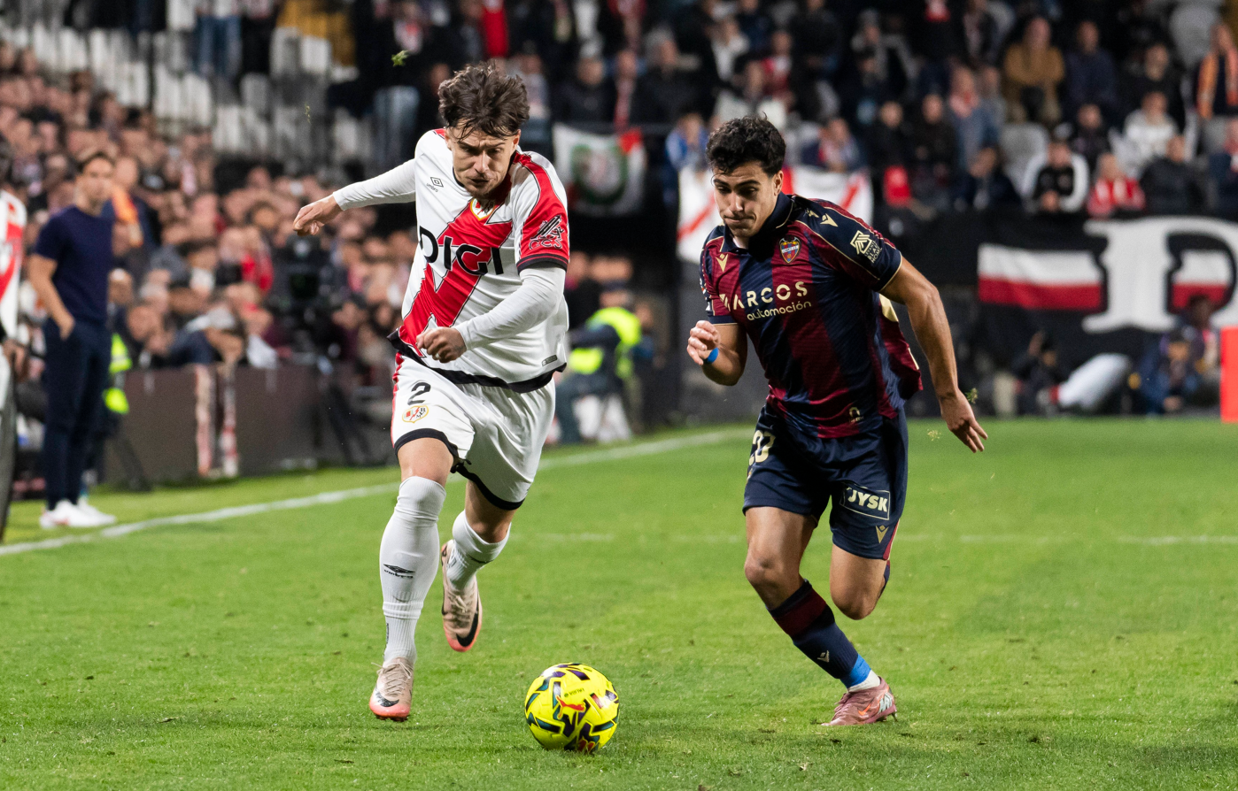 Imagine Stire Reacția presei din Spania, după ce Andrei Rațiu a jucat doar 30 de minute în Rayo - Levante 1-1 | 2review.ro