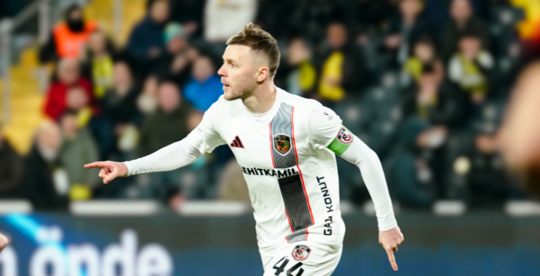 Imagine Stire Alex Maxim, gol cu Fenerbahce! Nota primită, după meciul cu cinci goluri din Turcia | 2review.ro