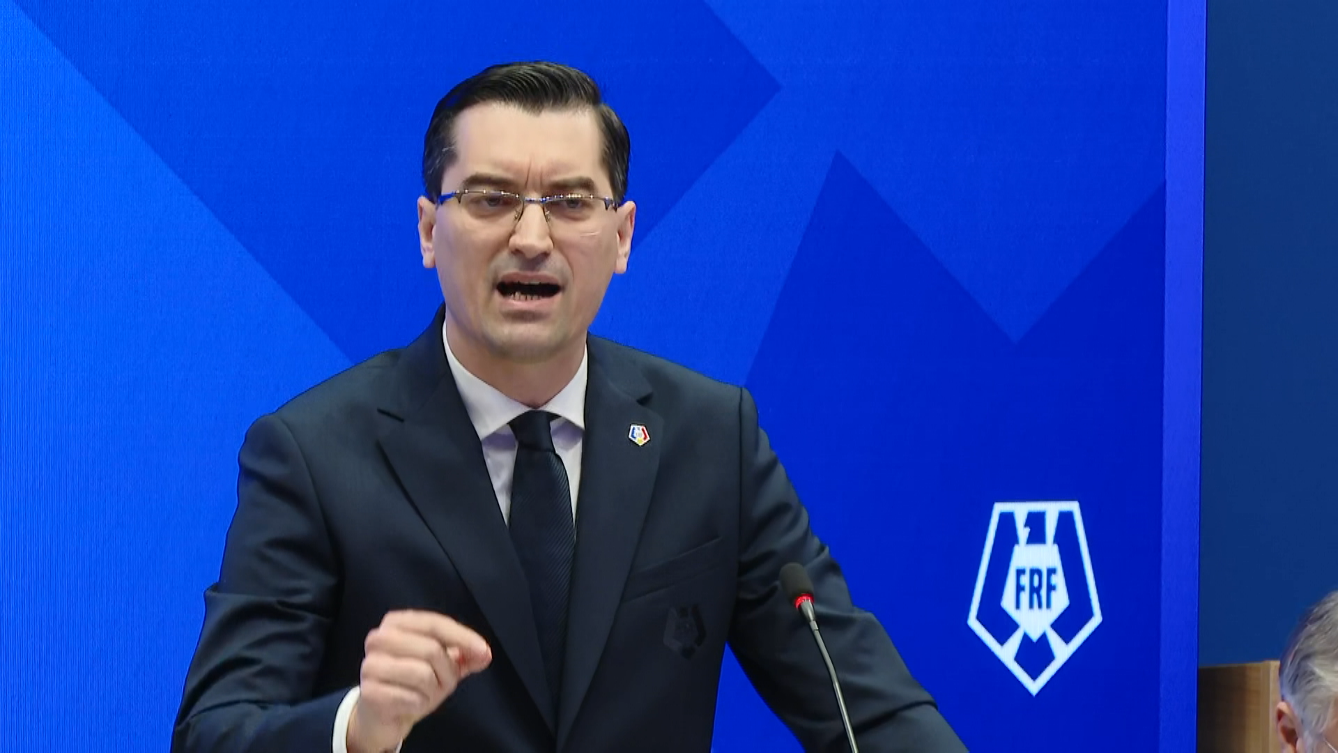 Răzvan Burleanu: "Suntem singura ţară din Europa Centrală şi de Est care a făcut asta!"