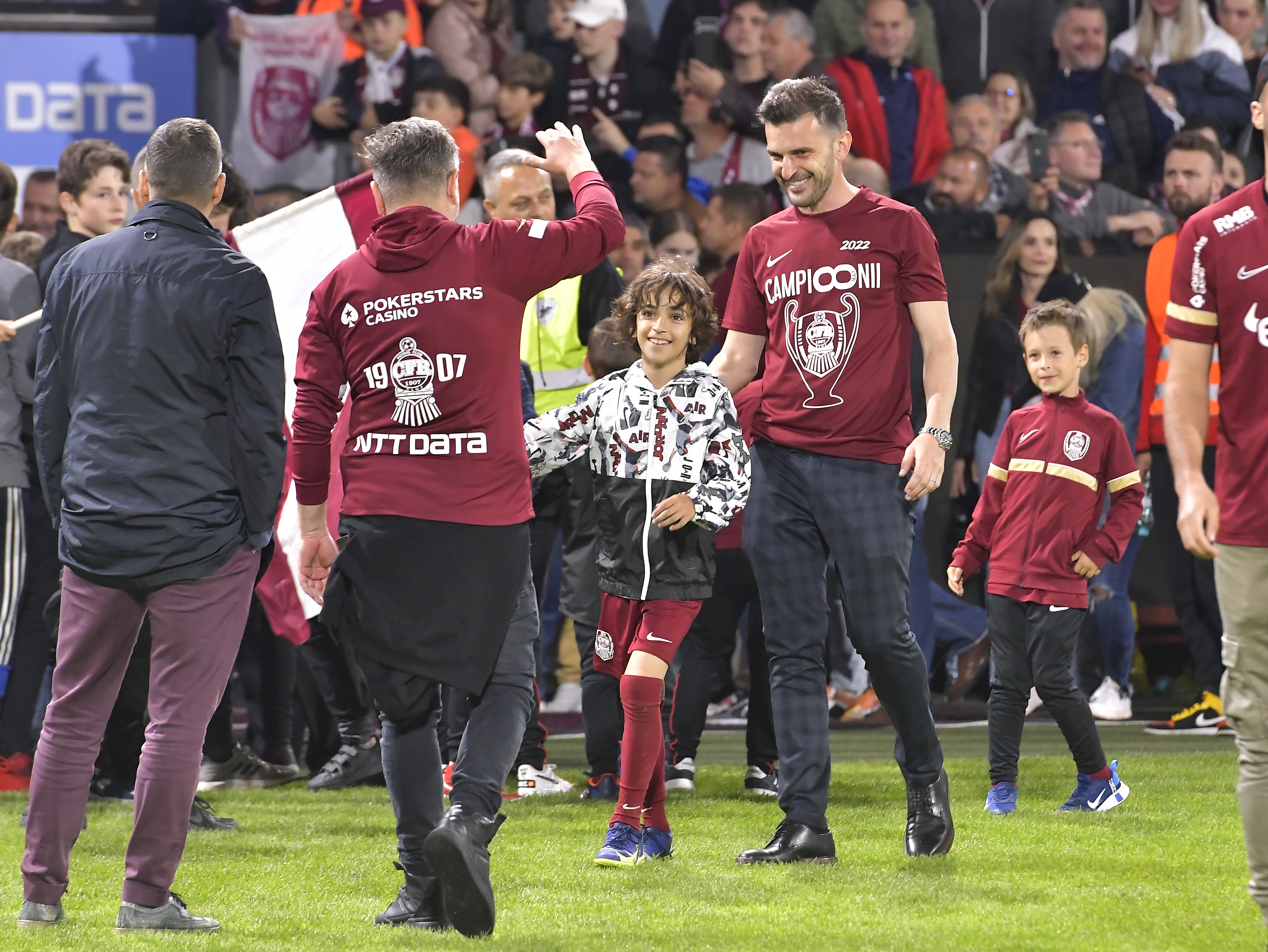 Au bătut palma: de la CFR Cluj la Rapid, din vară! Prima plecare decisă de giuleșteni