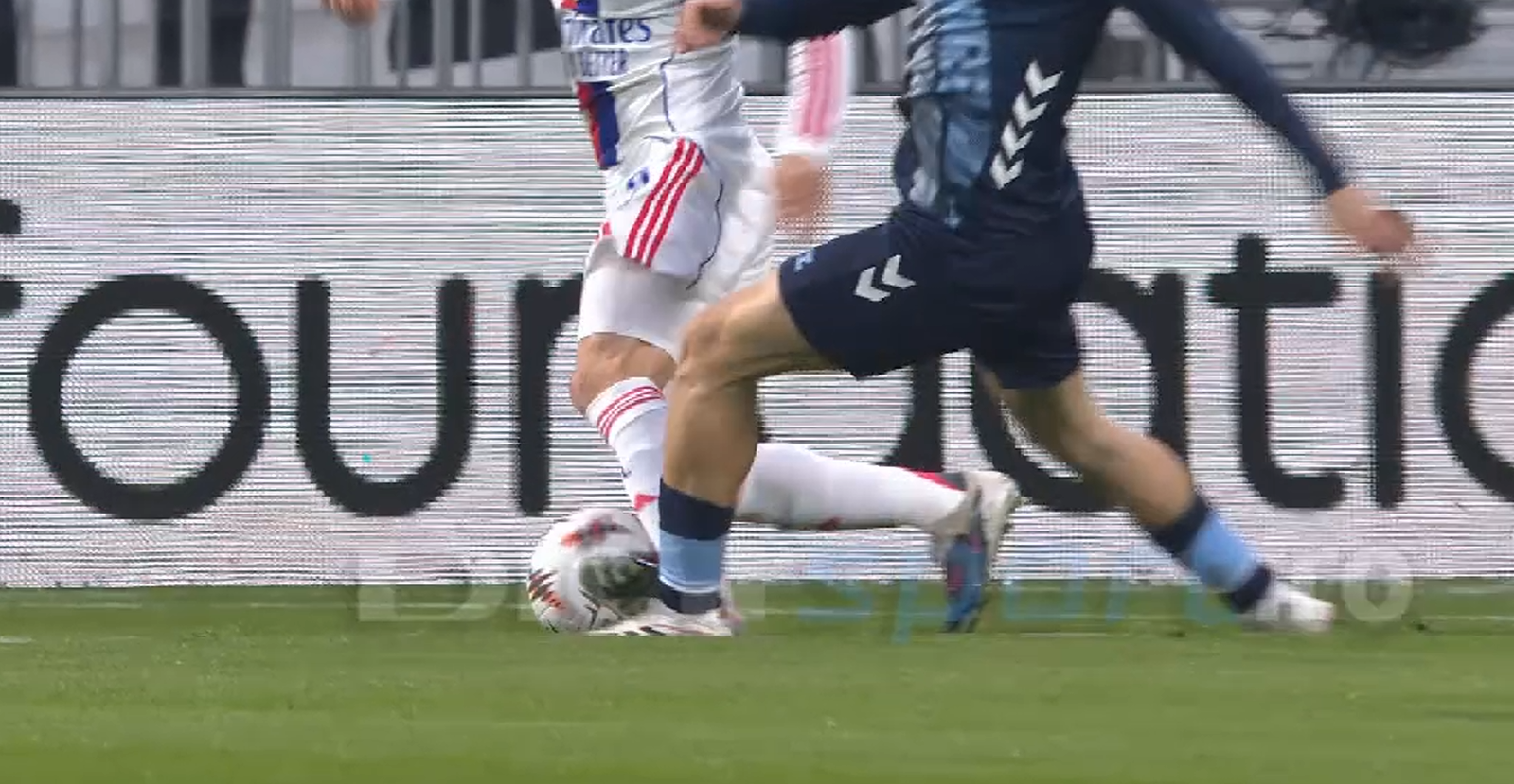 ”E scandal”! Spaniolii nu au rămas indiferenți, după faza din minutul 1 din Lyon - Celta Vigo: ”Eroare gravă”