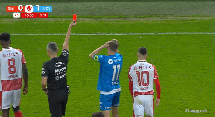 Roșu direct pentru Nicușor Bancu, la Dinamo - Universitatea Craiova: ”Ce gest face!”