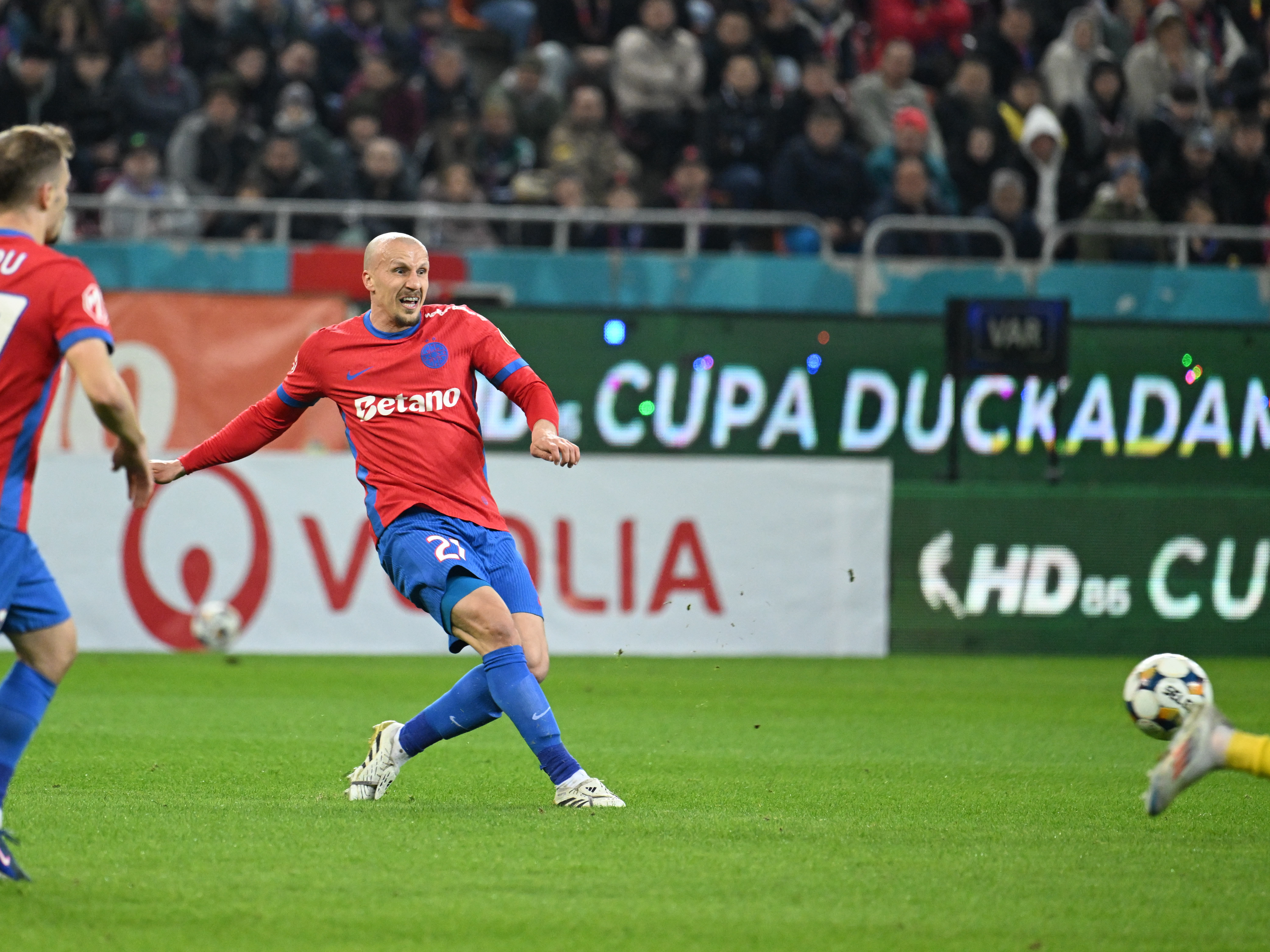 Italienii s-au pronunțat: un singur cuvânt despre situația lui Vlad Chiricheș la FCSB