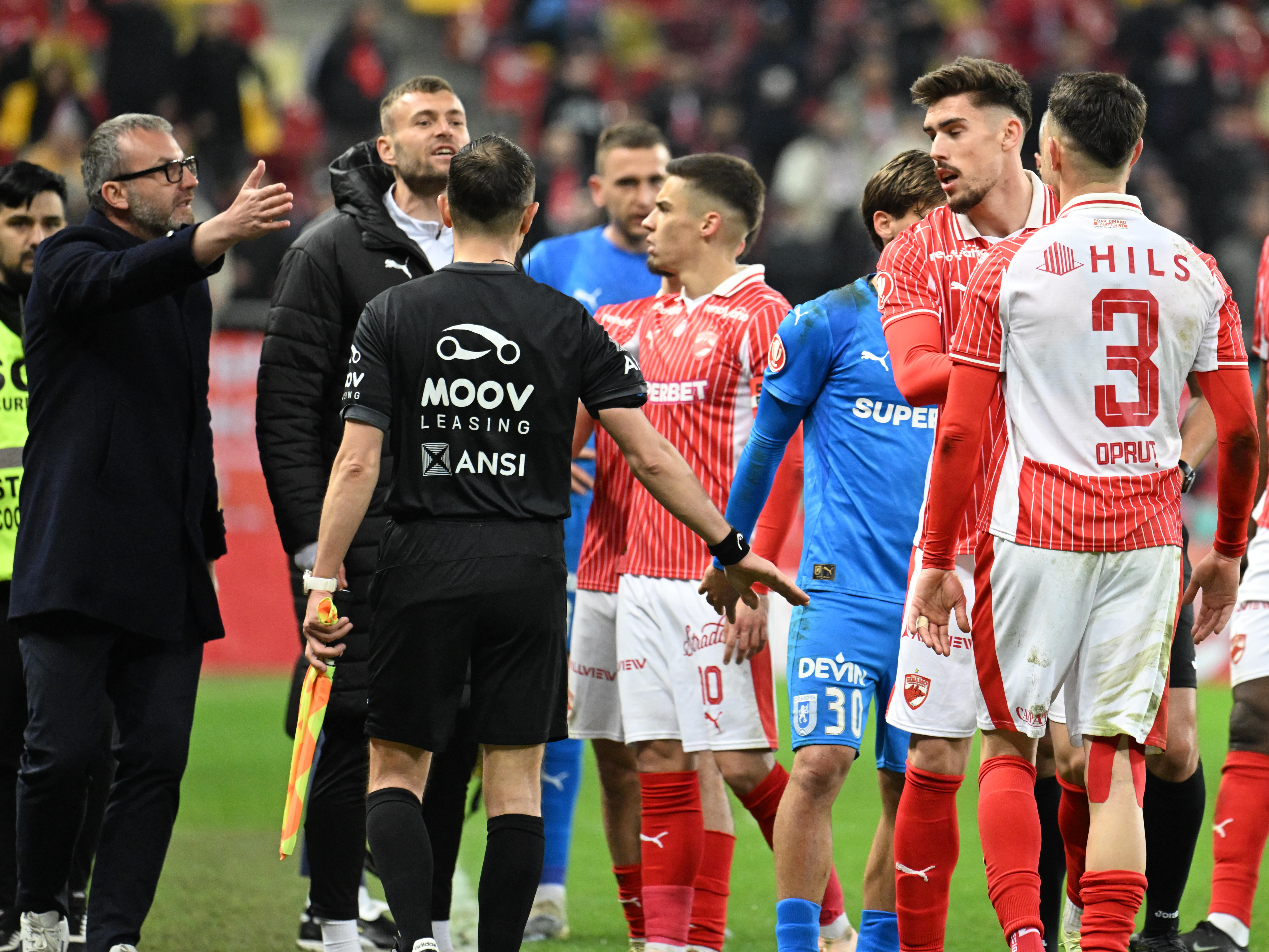 Dinamo - Universitatea Craiova, LIVE VIDEO, 20:30, în semifinalele Cupei României. U Cluj își află adversara din finală