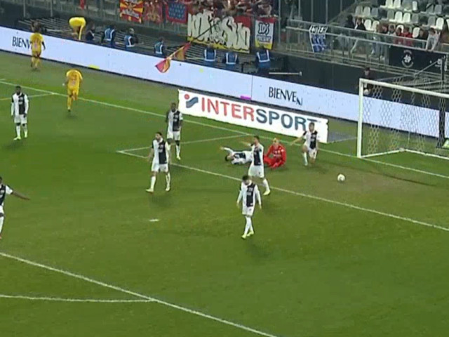 Poza pentru articolul Ce meci ”nebun”: au condus cu 2-0 și 3-1, însă câștigătoarea s-a decis în minutul 90+7!